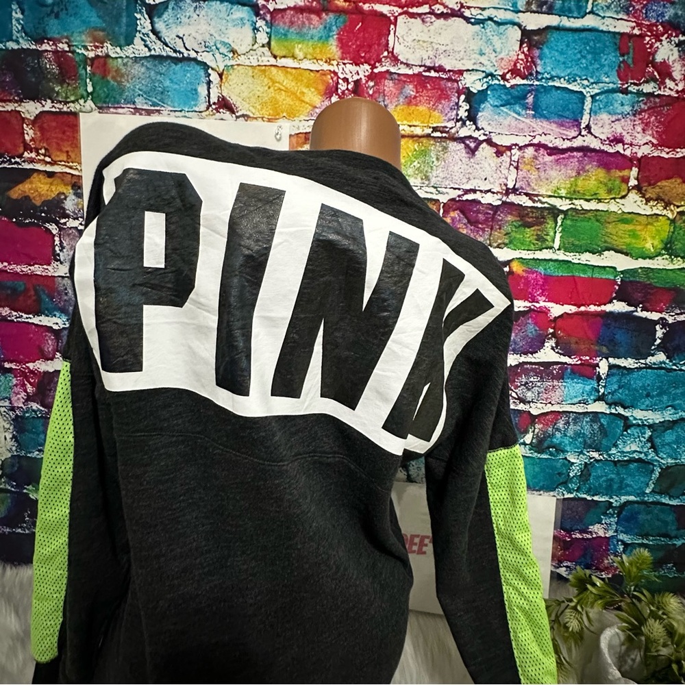 PINK VS PULLOVER